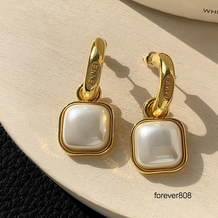 Stud Pearl Earrings Designer For Women 18K Gold Plated Brand Letters Gold Stud With Box For Party Weddings Jewelry Gift AAAAA