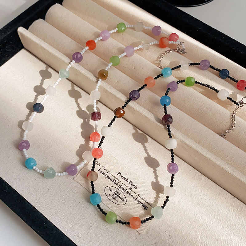 Designer Jewellery High Quality Colorful Gemstone Beaded Necklace with Black Seed Beads for Gift Occasions Textured Elegant Accessory