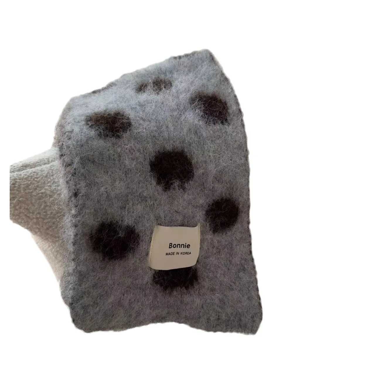 Scarf New Korean Style Polka Dot Knitted Scarf Exudes High End Winter Vibe Versatile Korean Style Warm Scarf Couples And Men L250928