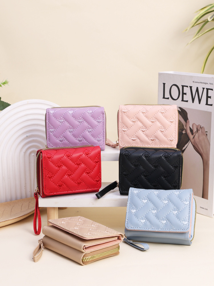 Women's Short Wallet Ins Women's Korean Edition Fashion Embroidery Love Student Zero Wallet 30% Off Card Bag