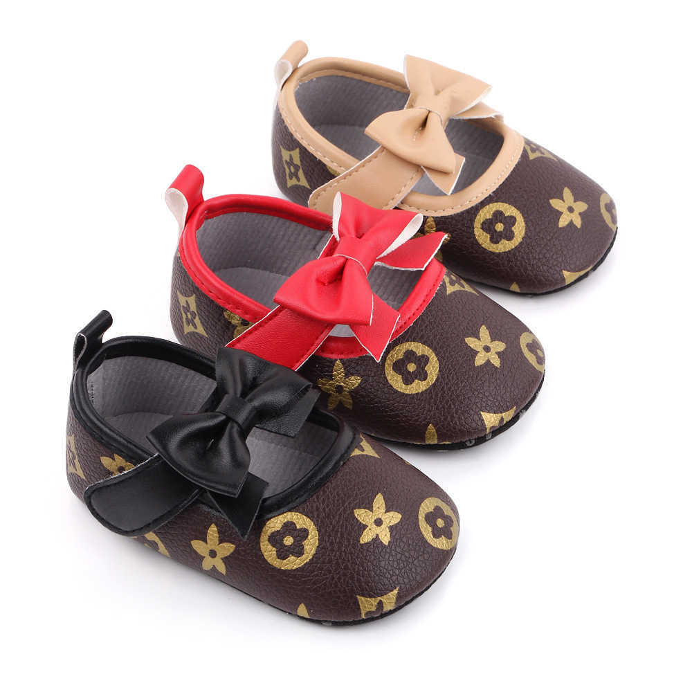 Girls lovely princess shoes 612 months old baby walking shoes soft soled baby walking shoes 2537 C250930