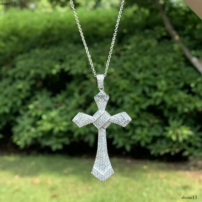 Hip Hop Stunning New Arrival Top Selling Jewelry Sterling Sier Pave White 5A CZ Gemstones Party Cross Pendant Women Necklace