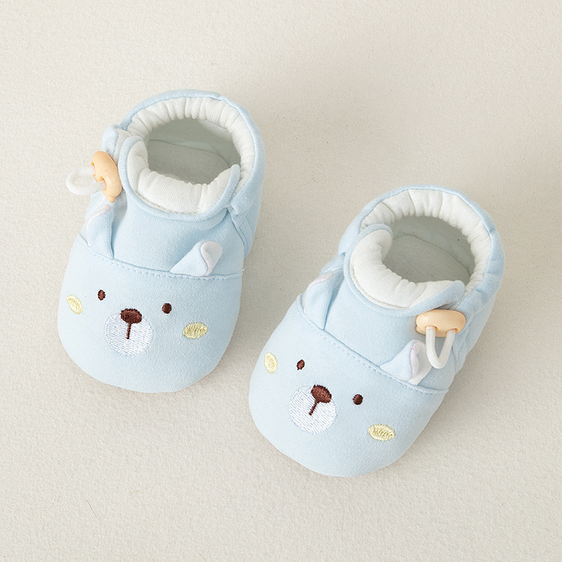 New baby cartoon embroidered designer shoes for both men and women A-level cotton shoes soft soled Designer baby walking shoes autumn new luxury shoes