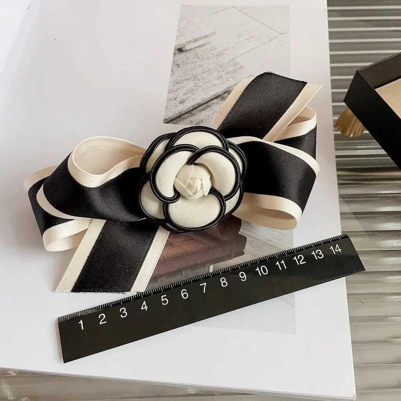 Fashion Vintage Camellia Flower Hair Clip for Women Girls Korean Fashion Hairpin Fabric Bow Headpiece Elegant Headwear Hair Accessories wer Y250930