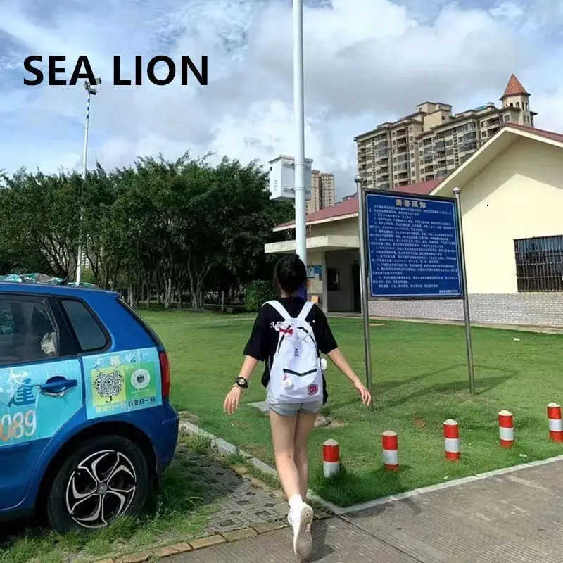 Sanrio Hellokitty Anime Cute Versatile Backpack Outdoor Leisure College Student Backpack Large Capacity Simple Fashion Schoolbag L250930