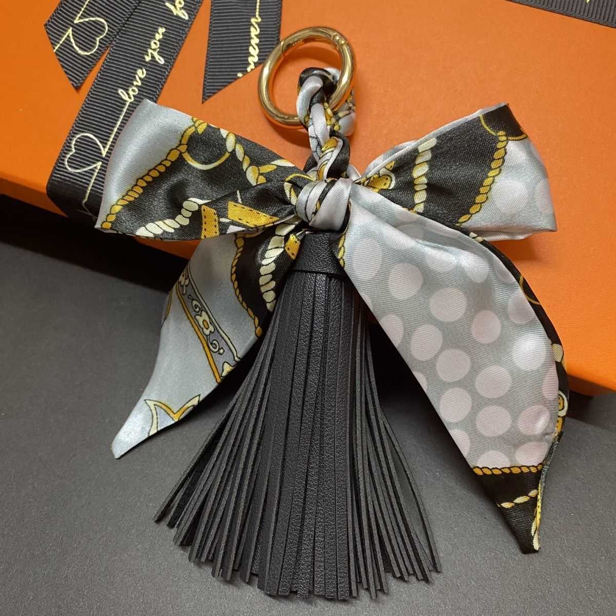 H Brand Womens Leather Key Holder Pendant - Stylish Functional Accessory for Fashion and Convenience Z260130