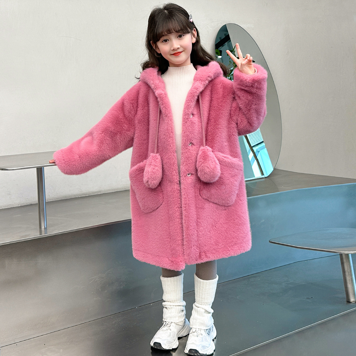 Kids Girls Winter Warm Faux Fur Jacket Imitation Mink Fur Coat Ears can stand upright Girls Warm Hooded Overcoat Thicken Outwear