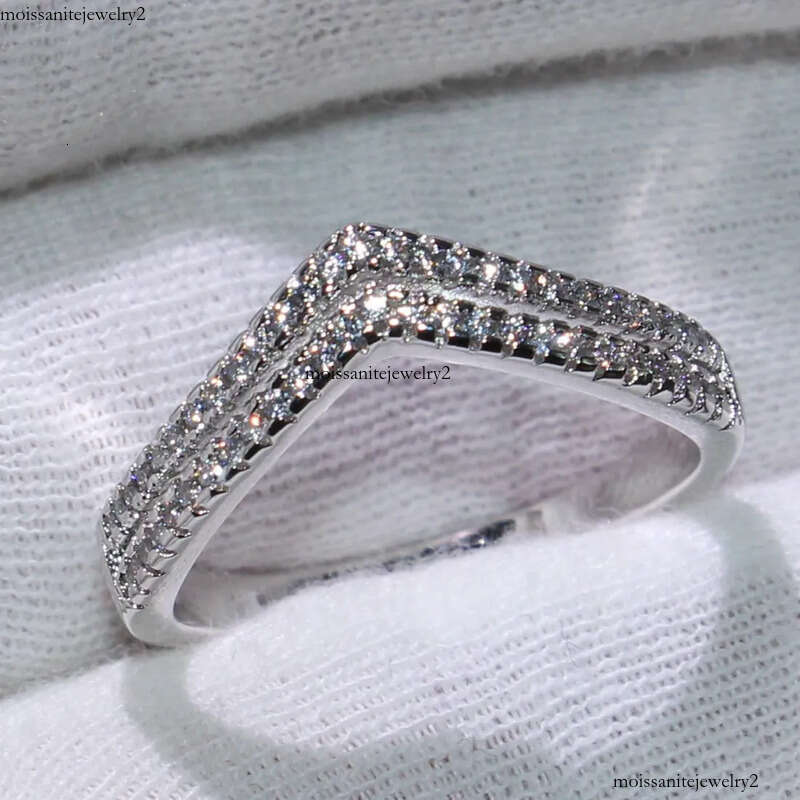 Double V Style Cute Jewelry Sterling Sier Pave White Sapphire CZ Dia Party New Female Wedding Band Ring For Lovers' Gift