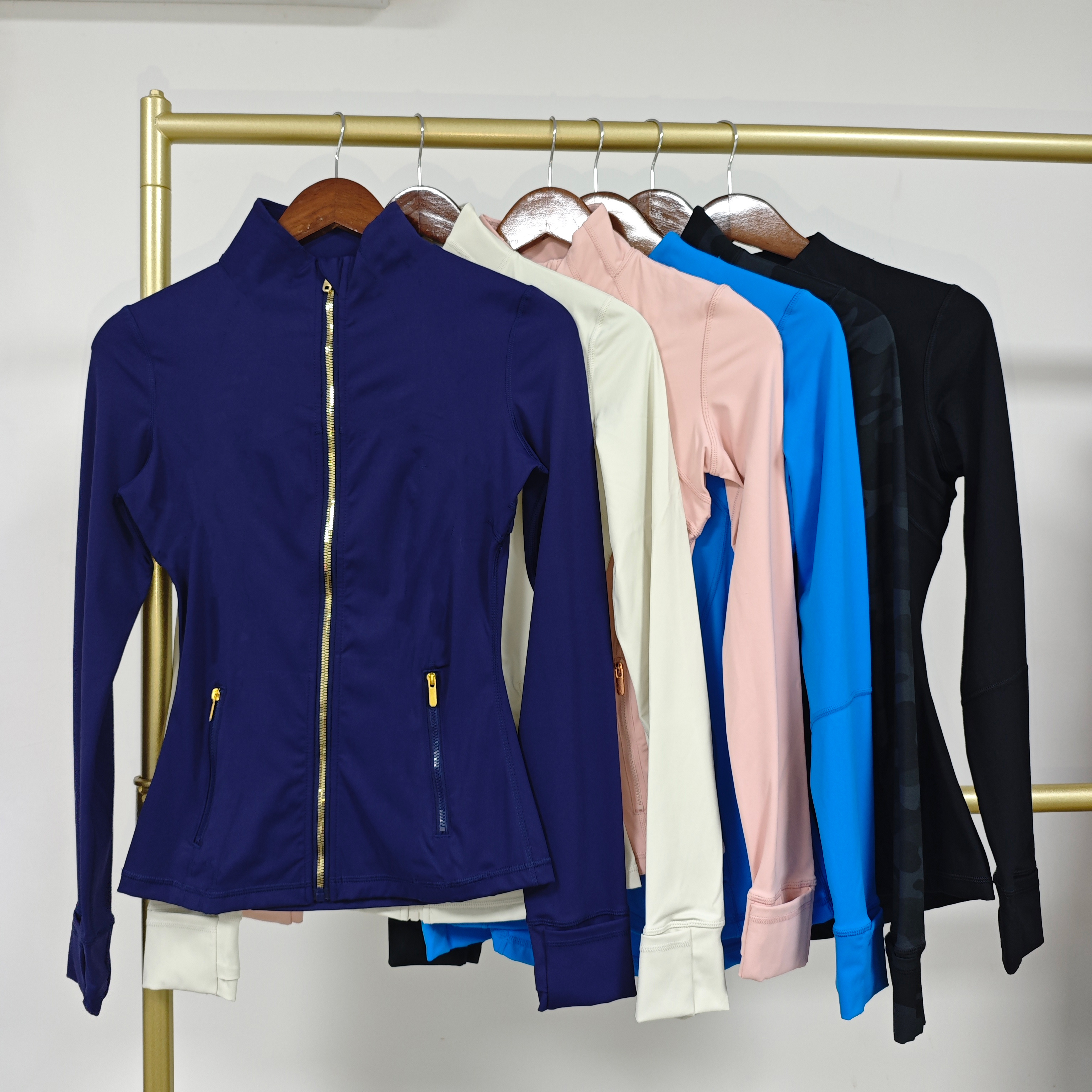Polyester Women's Sports Coat with Zippers for Outdoor Activities