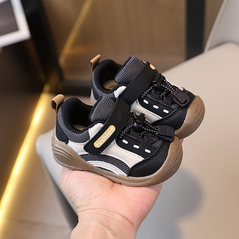Outdoor hiking shoes for men and women in autumn winter casual soft soled baby walking Designer sports anti slip comfortable breathable designer