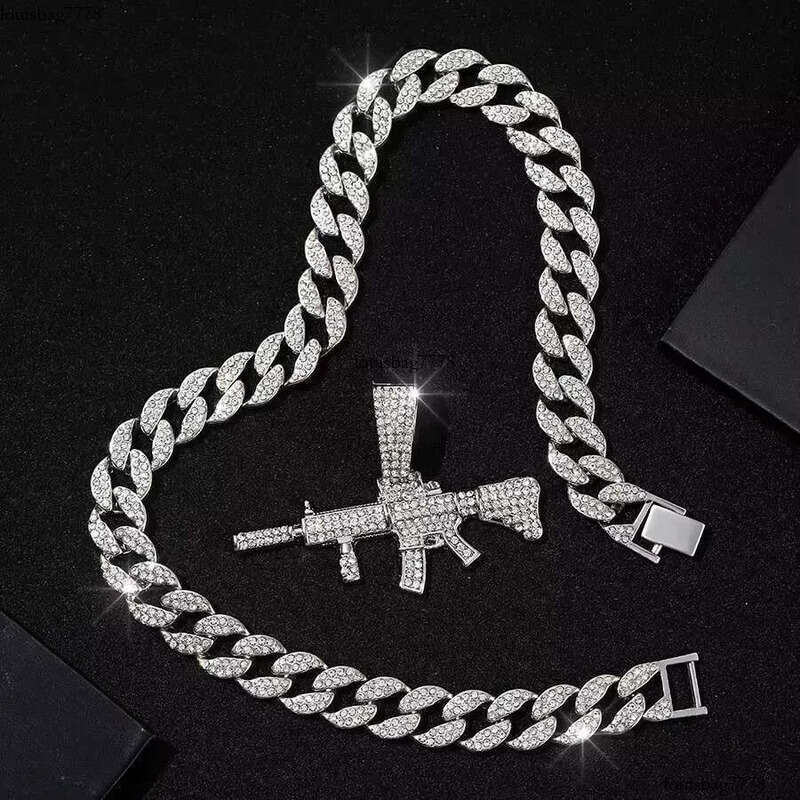 DHCollections Unisex Hip Hop Gun Pendant with Dia Crown-shaped Cuban k Punk Style Necklace Zinc Alloy Buddhism Rope Chain