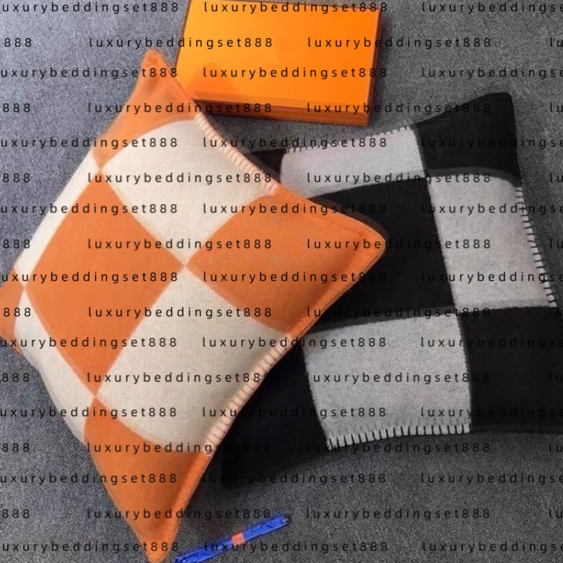 Designer H pillowcase Nordic style pillowcase wool cashmere lunch break sofa cushion car waist back cushion wool knitted pillow pillow case