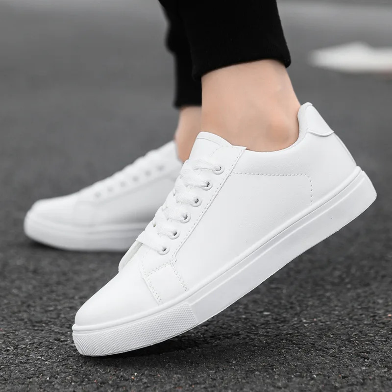 Mens Business Casual Shoes Soft Moccasin Shoes Comfortable Casual Shoes for Men Solid Black White Men Sneakers 2025 250929