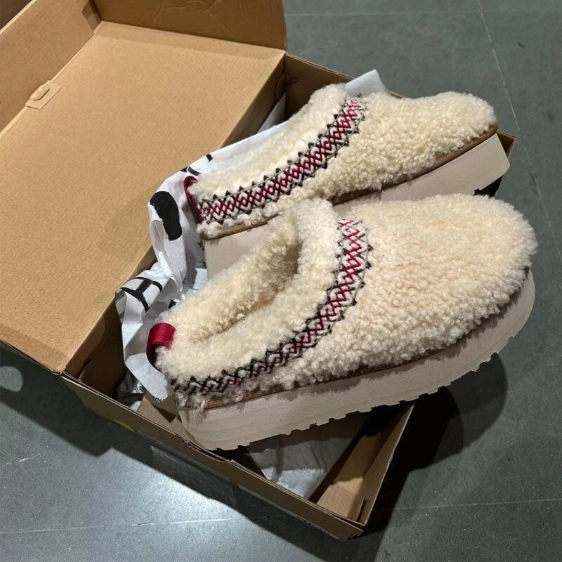 booties New Fleece-Lined Warm Comfortable Fur Shoes Thick Sole Height Increasing Trendy Sheepskin Integrated Closed-Toe Snow Boots