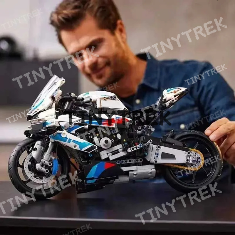 42130 MOC Technical Racing Motorcycle Building Blocks 1920Pcs Advanced Engineering Model Kit for Adts DIY Toy Birthday Christ Y250227