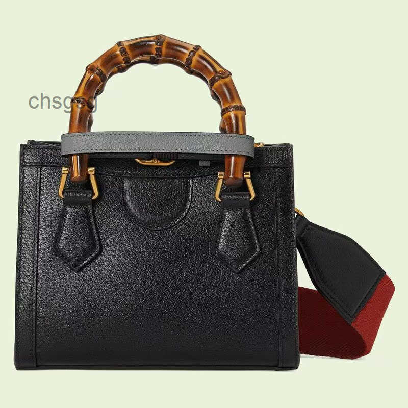Handbag Womens Shoulder Bag Made of Genuine Leather Material Bamboo Handle Magnet Buckle Opening and Closing Method Super Large Capacity Retro Style