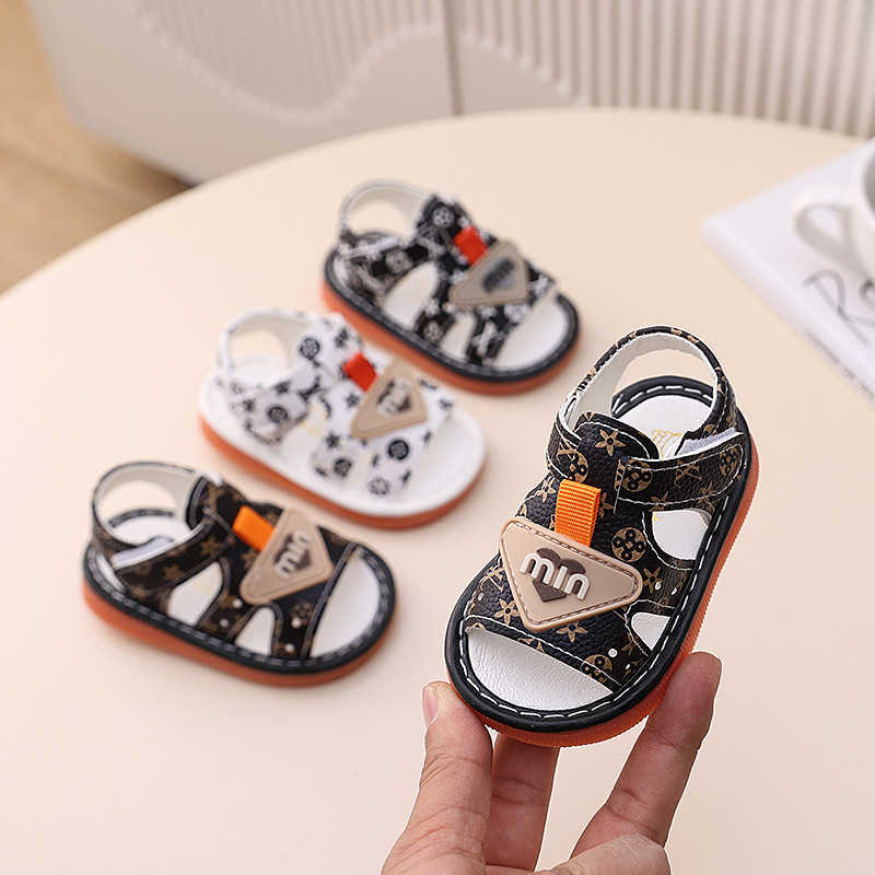 Summer New Whistle Boys Sandals 012 Years Soft Sole Toddler Squeaky Shoes Girls First Walking Shoes C250930