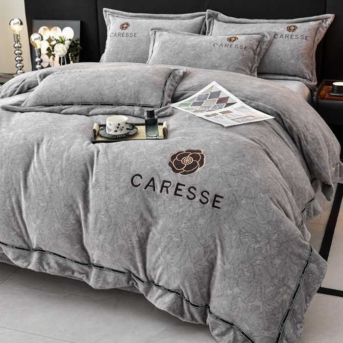 Winter 4kg Milk Velvet Embroidered FourPiece Set Autumn Winter Thickened Warm Quilt Cover Solid Color Fleece Bedding C250930