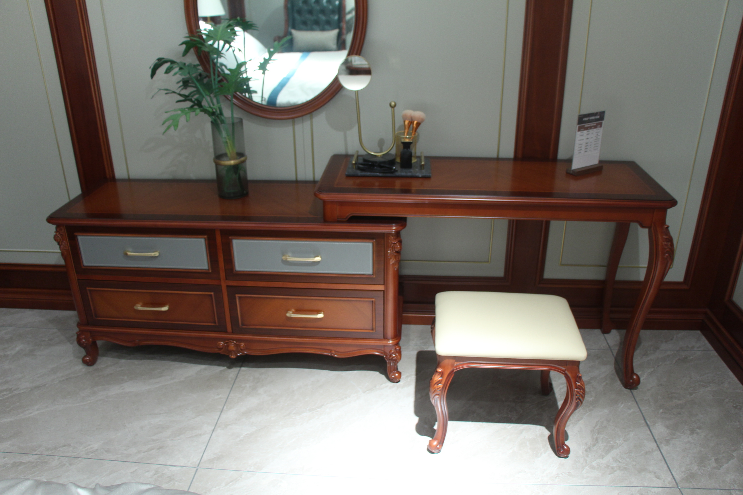 Zhong zhixin High-end designer luxury bedroom set crafted with solid wood and genuine leather