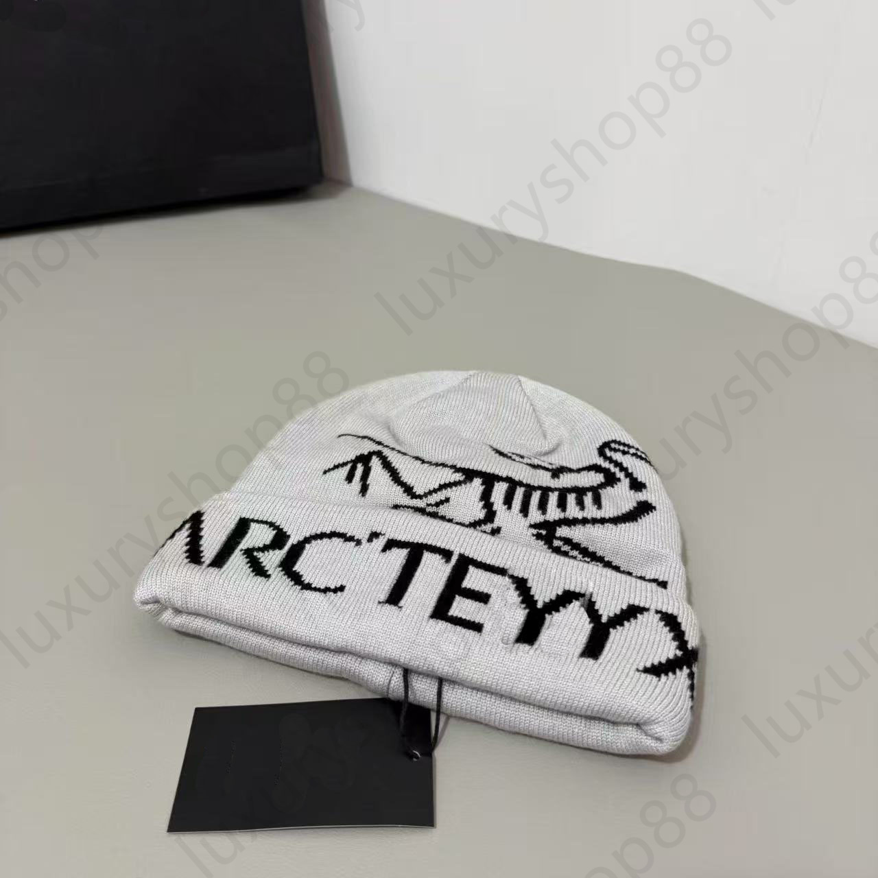 Bonnet Cap Luxury S… - image