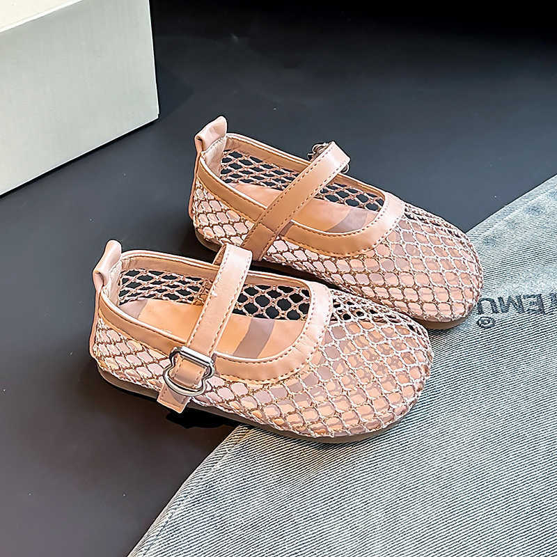 Girls' Hollowed-out Sandals - Soft-soled Beach Shoes for Girls - 2025 Summer New Design - Children's Mesh Slippers - Korean-style Princess S