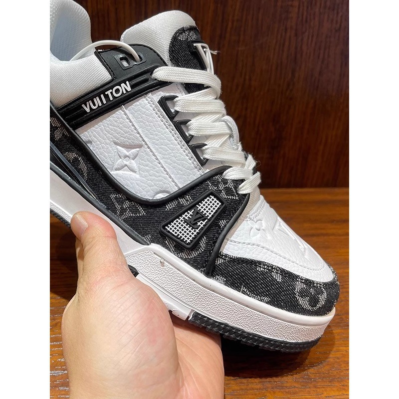 Free shipping designer Casual Shoes Thick soft soled casual sports for men fashionable comfortable running shoes doudoune white