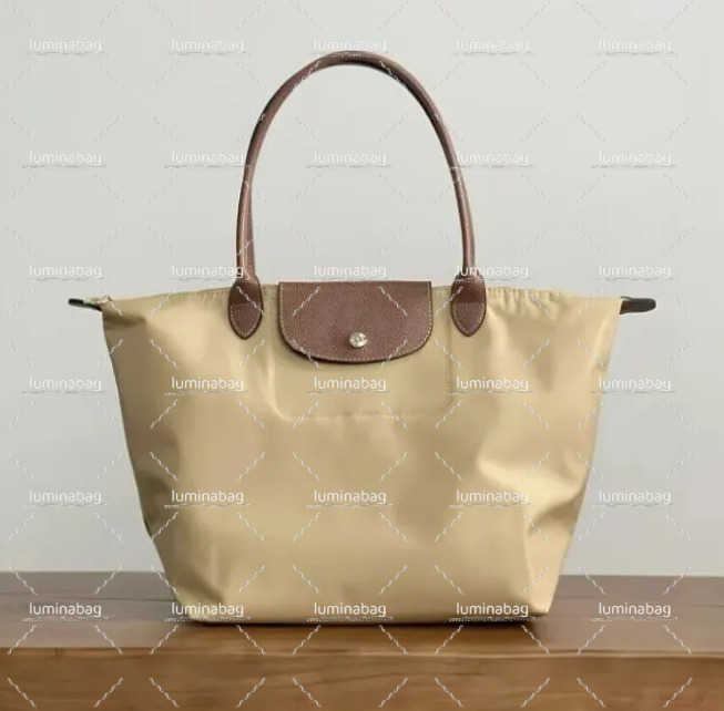 2025 10A Designer Nylon Shoulder Bags Longize Champity Tote Computer Women Lady Shopping Bag Handbags Beach Navy Blue Black Brown Large Sizes