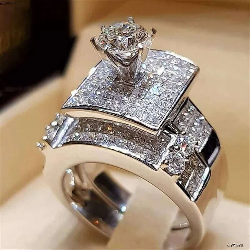 Top Selling Classical Fashion Jewelry Brand New Sterling Sier Couple Rings Round White Topaz CZ Dia Gemstones Bridal Ring Set Gift