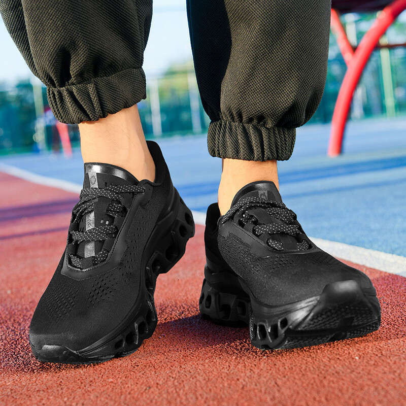 25 Hot Sales Lightweight shoes lightweight and elegant men featuring anti slip mesh design suitable for off-road running shoe