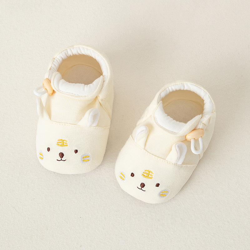 New baby cartoon embroidered designer shoes for both men and women A-level cotton shoes soft soled Designer baby walking shoes autumn new luxury shoes