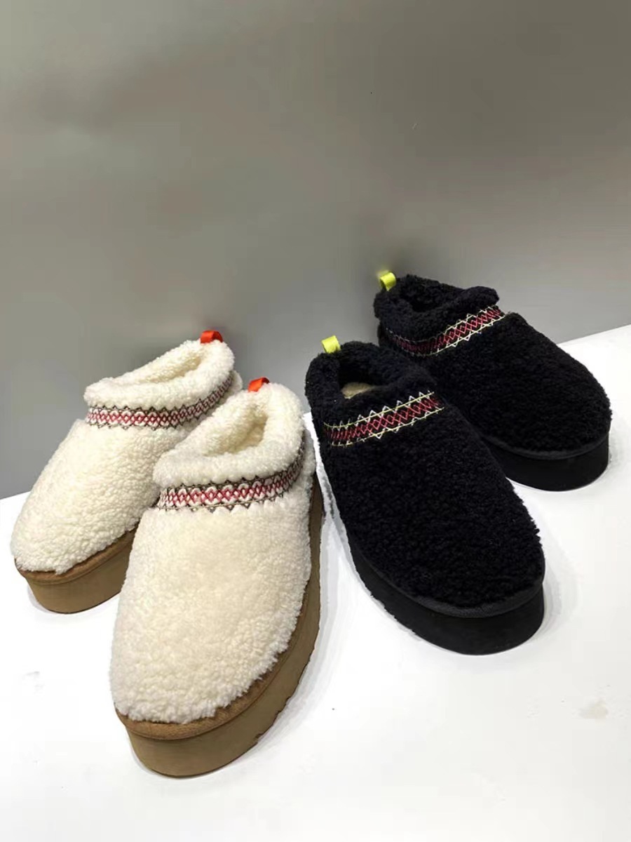 booties New Fleece-Lined Warm Comfortable Fur Shoes Thick Sole Height Increasing Trendy Sheepskin Integrated Closed-Toe Snow Boots