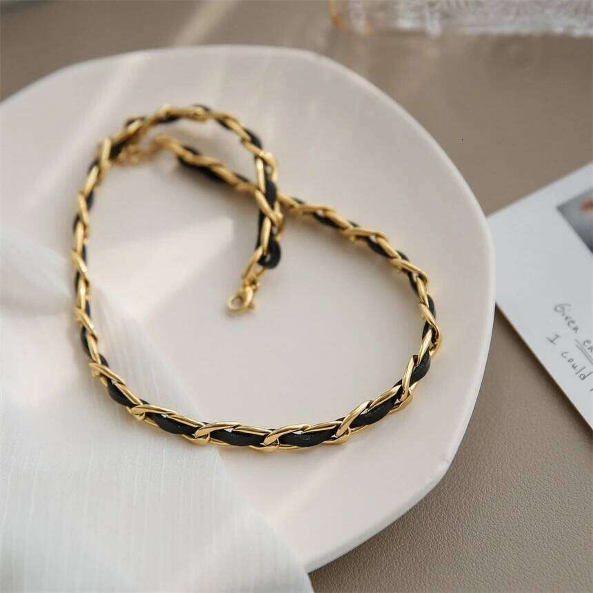 Necklace Stainless Steelss Retro Simples Black Leather Weaving Charm Chain Necklaces Fashion High Jewelry Party Gift