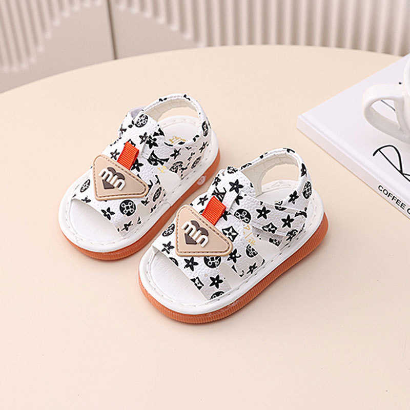 Summer New Whistle Boys Sandals 012 Years Soft Sole Toddler Squeaky Shoes Girls First Walking Shoes C250930