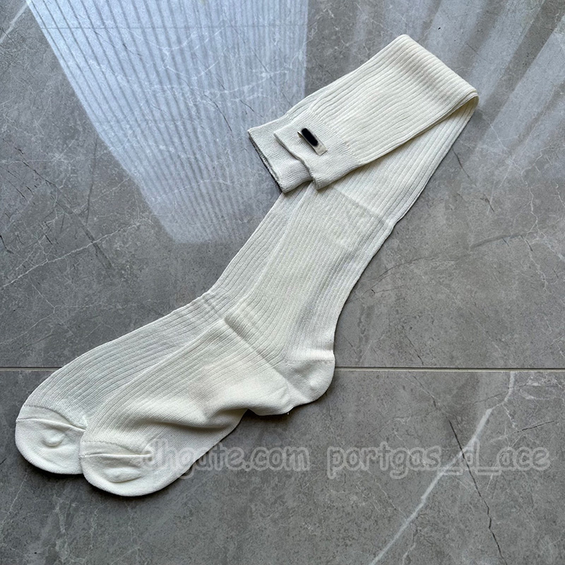 Luxury Letter Women Gray Socks Designer Mid Length Bottoming Leggings Summer Spring Elegant Wedding Birthday Party Stocking