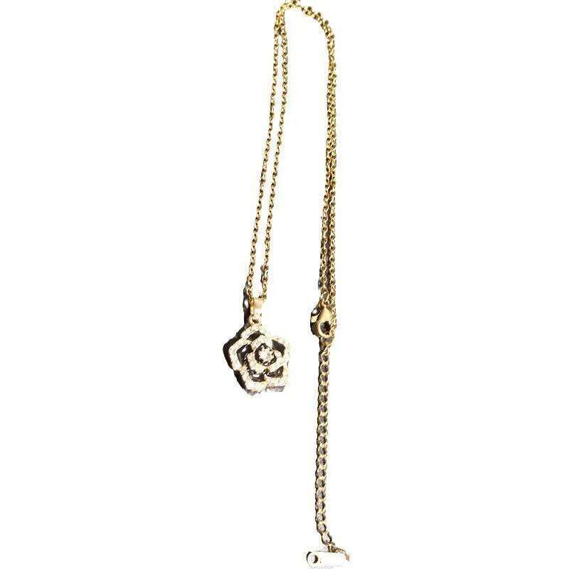 Black camellia necklace stud earrings set xiaoxiangfeng stainless steel chain retro light imitation pearl earring jewelry