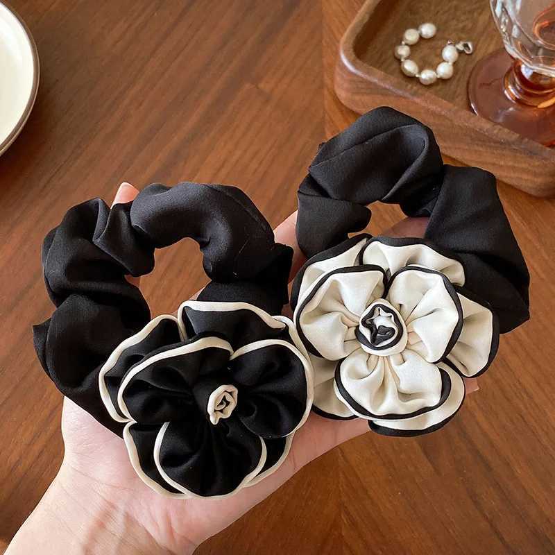 Fashion Elegant Vintage Camellia Handmade Flowers Hair Ties Headband Women Stylish and Chic Headrope Hair Scrunchies Hair Accessories Y250930qws