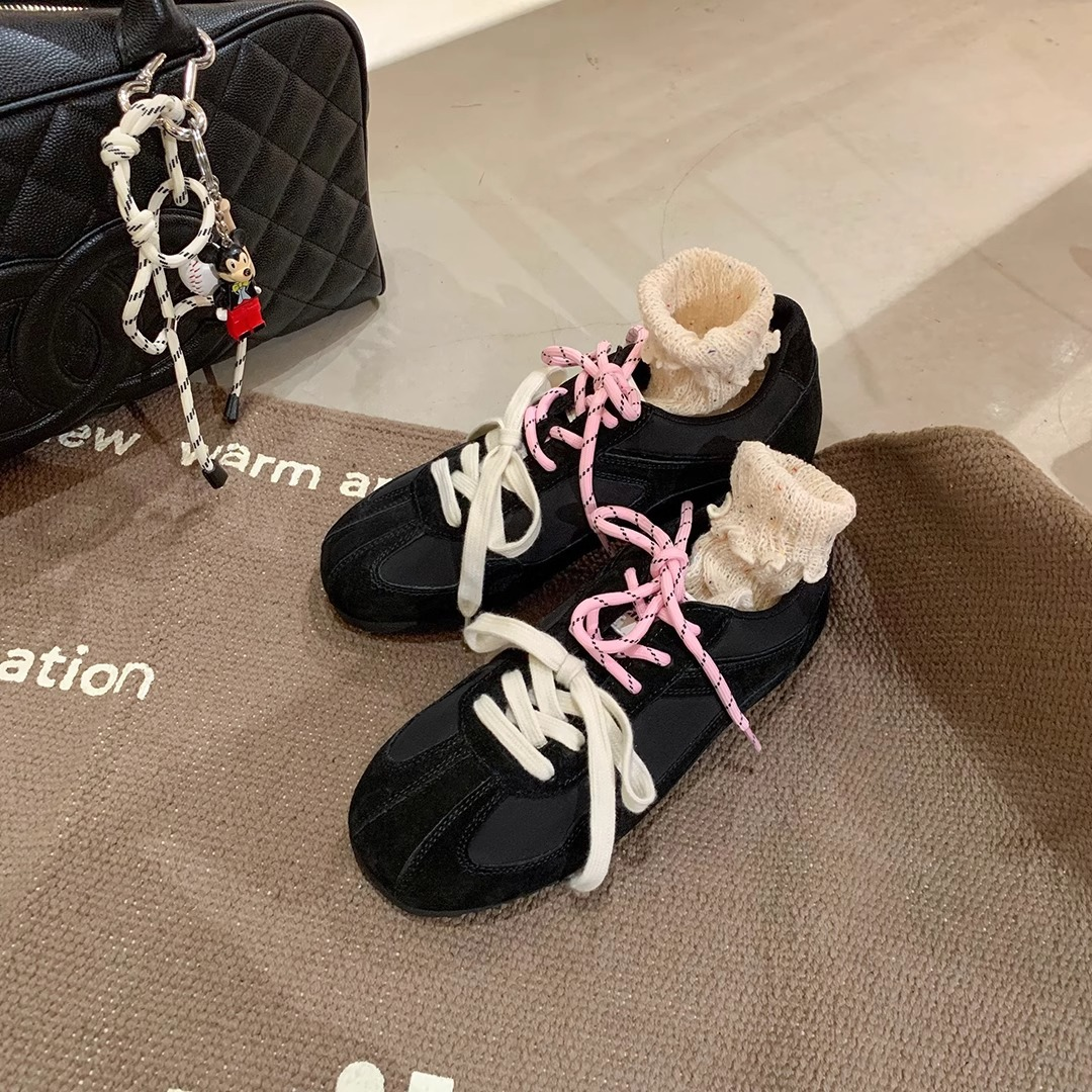 Free shipping 2025 designer matte women's new color blocked round toe flat shoes casual Forrest Gump shoes retro mandarin duck shoelaces German t