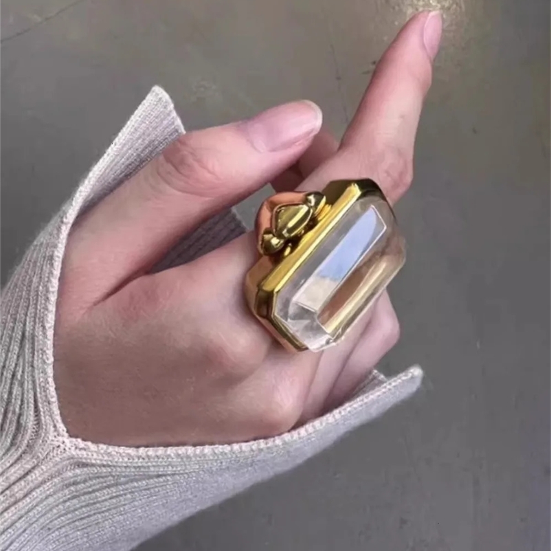 Fashion Square Natural Stone Crystal Ring Gold Color Metal for Women Brass Jewelry 2024 Light Luxury European And American 250218bj