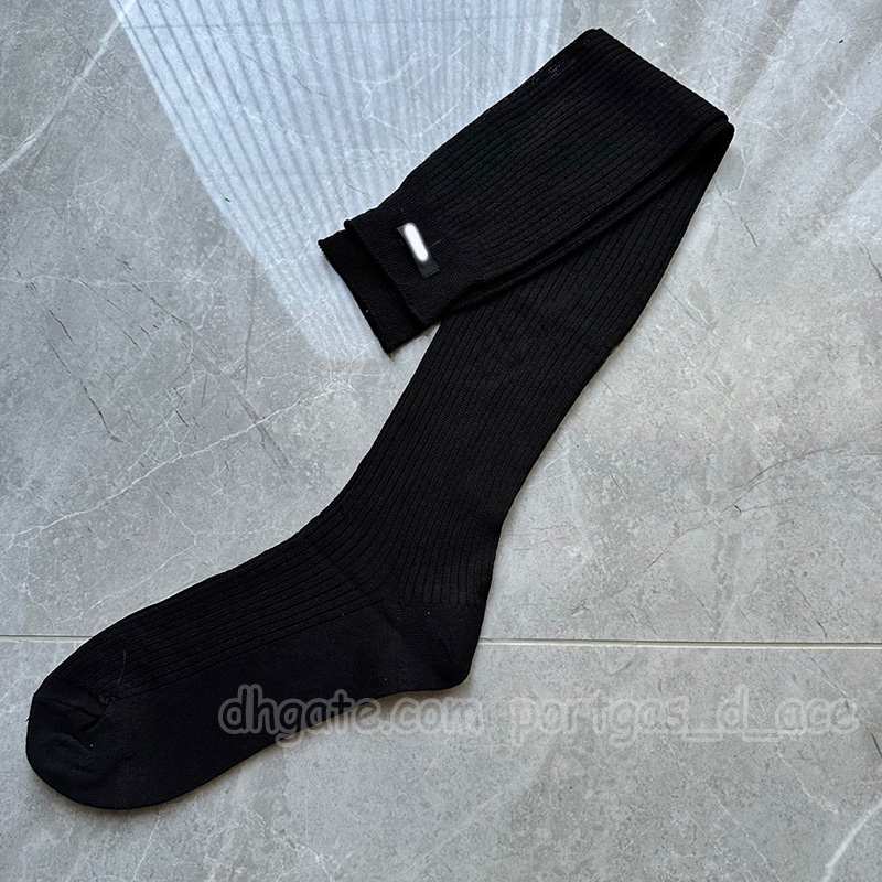 Luxury Letters Women Gray Socks Stocking Designer Mid Length Bottoming Leggings Summer Spring Elegant Wedding Birthday Party Stockings