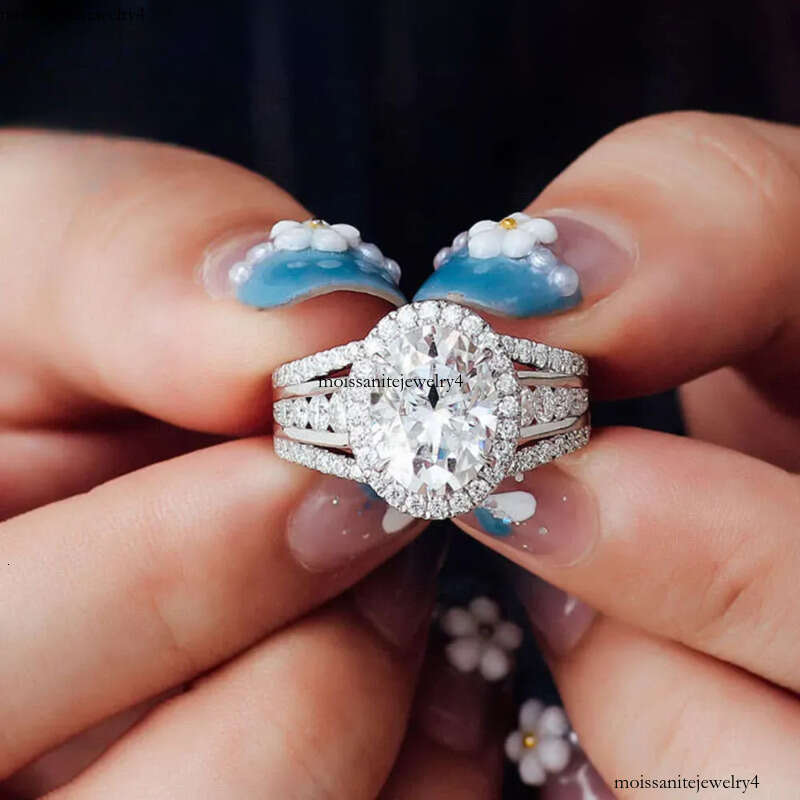 Oval Shape Cluster Dia Moissanite VVS DEF Wedding Rings With 3 rows Paved stones Sier 10K 14K Gold Engagement ring
