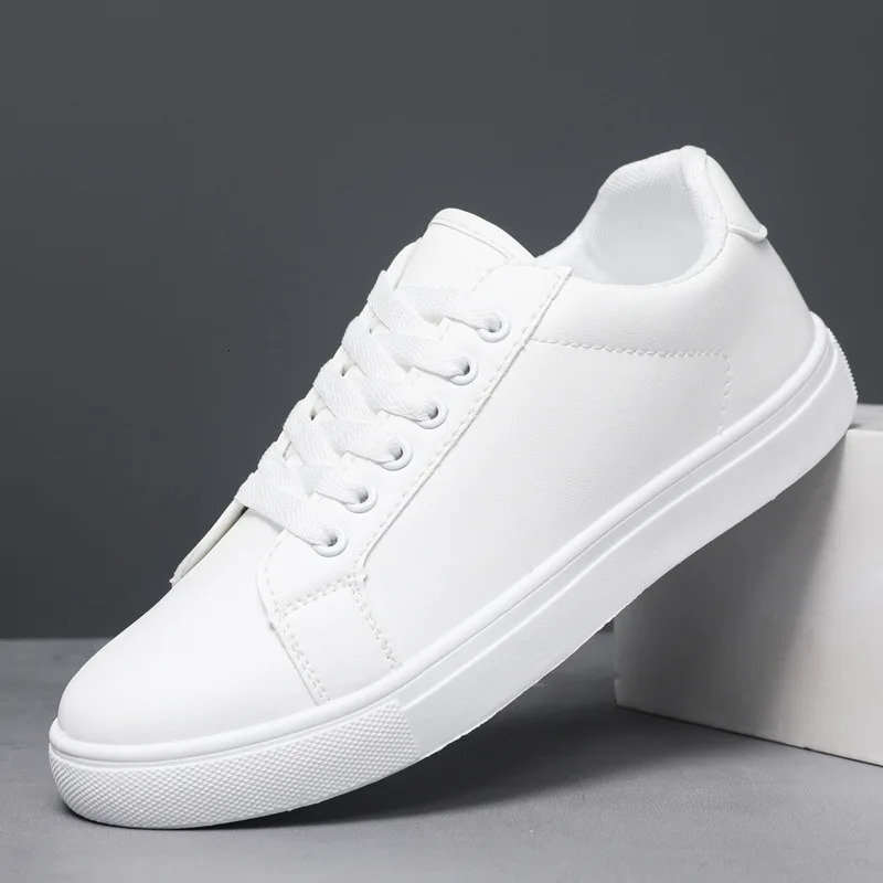 Mens Business Casual Shoes Soft Moccasin Shoes Comfortable Casual Shoes for Men Solid Black White Men Sneakers 2025 250929