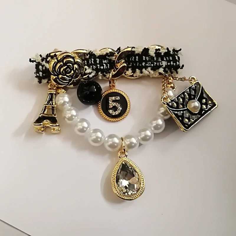 Fashion Classic Pearl Brooches for Women Trendy Luxury Jewelry with Tassel Chain Perfect DIY Party Clothes Accessory wer Y250930