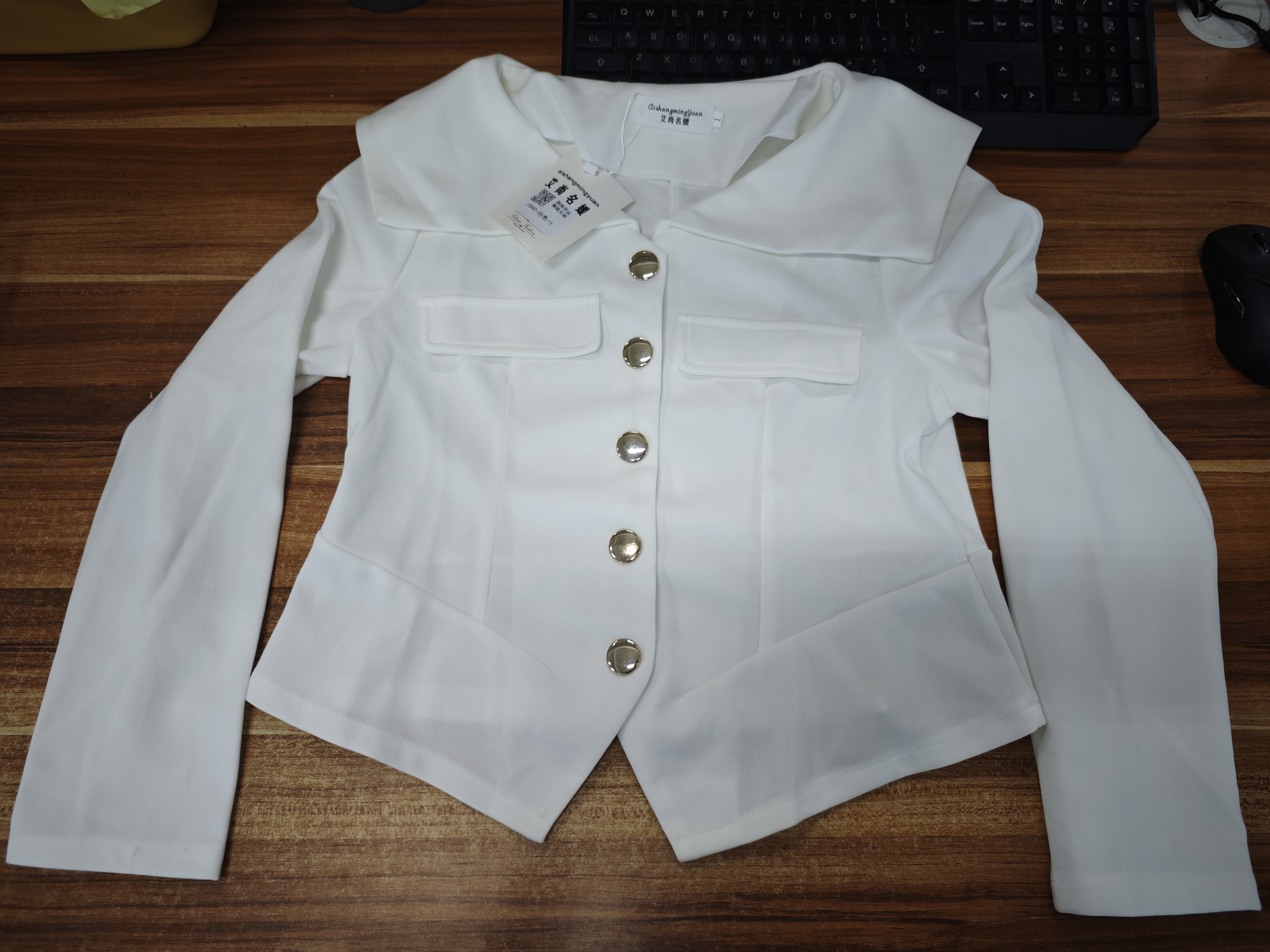 Women's Jackets Luxury High-end White Jacket Autumn Turndown Collar Short Tops Office Lady Blazer Button Women Clothing Trend Design