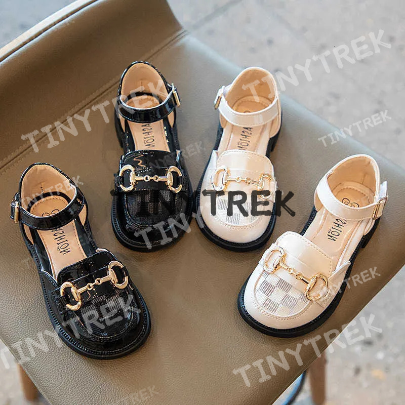 Sandals Bao Head Summer Small Leather Shoes 2024 New Soft Sold Princess Non-Slip Girls Breathable Single Shoesy2501168ht5