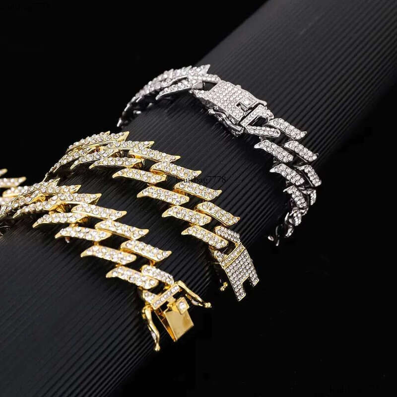 DHCollections Iced Out Cuban Link Chain Necklace for Men Women Spike Design Bling Rhinestone Hip Hop Choker Gold & Sier Plated Statement Jewellery
