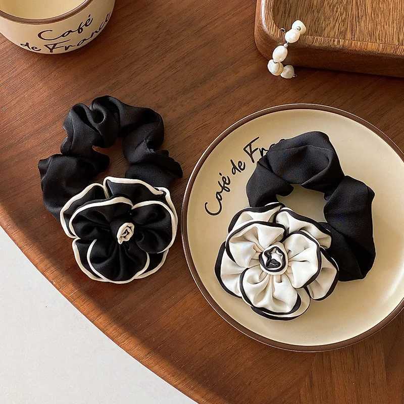 Fashion Elegant Vintage Camellia Handmade Flowers Hair Ties Headband Women Stylish and Chic Headrope Hair Scrunchies Hair Accessories Y250930qws