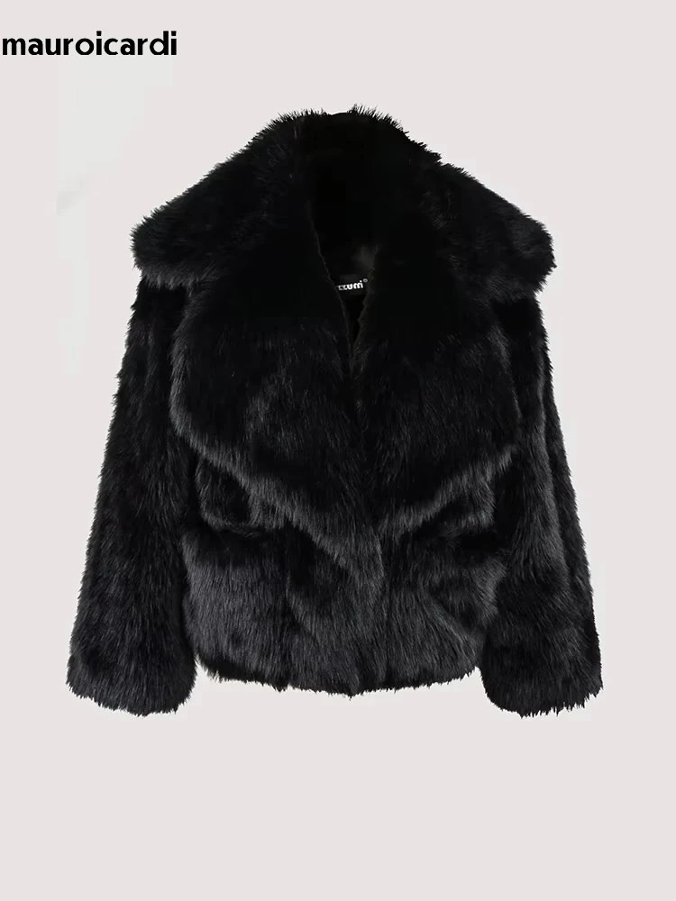 Mauroicardi Autumn Winter Short Hairy White Soft Blue Thick Shaggy Warm Black Faux Fur Coat Women Loose Pink Fluffy Jacket 2025 250929