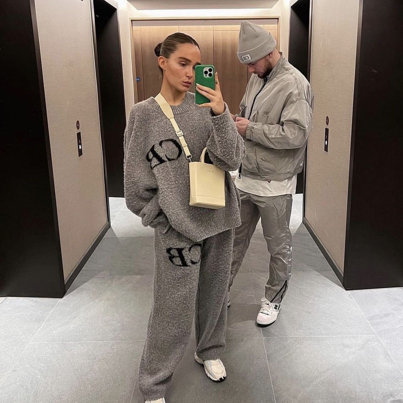 2025Crew neck sweaterhooded sweater Sweater wool jacquard craft sweater knitted outerwear autumn and winter warm sweater pullover sweater pants embroidery