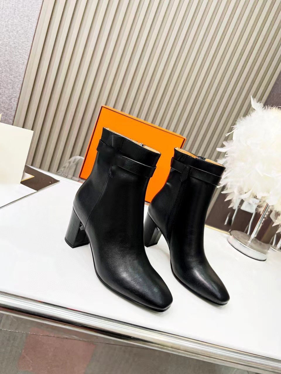 10A High-Quality Women's Ankle Boots Leather Boots Winter Round-Toe Short Boots Women's Thick-Soled Designer Riding Boots Luxury Designer Women's Shoes