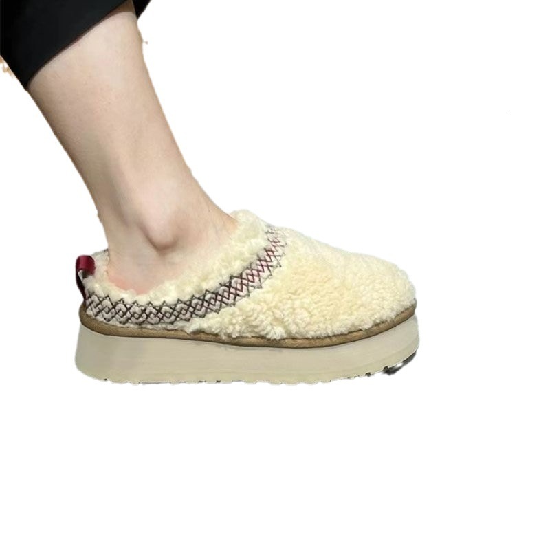 booties New Fleece-Lined Warm Comfortable Fur Shoes Thick Sole Height Increasing Trendy Sheepskin Integrated Closed-Toe Snow Boots